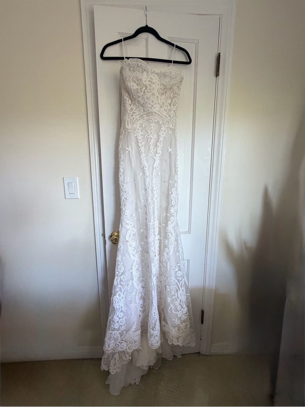 Oscar de la Renta Bridal Strapless Ivory Lace Wedding Gown